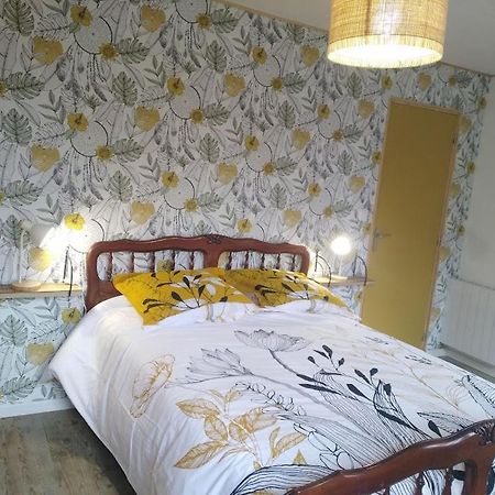 Appartement Cozy Dans Maison Privee Tauves Экстерьер фото