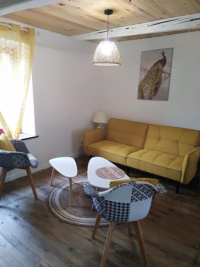 Appartement Cozy Dans Maison Privee Tauves Экстерьер фото