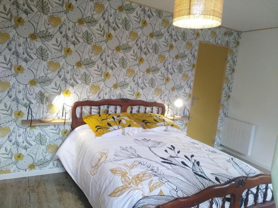 Appartement Cozy Dans Maison Privee Tauves Экстерьер фото
